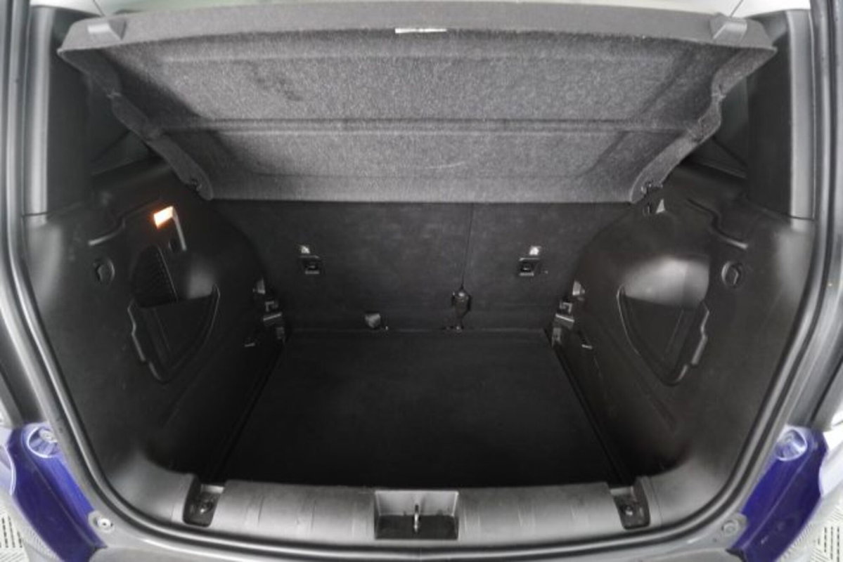 Jeep Renegade 1.3 T4 DDCT Limited (14)