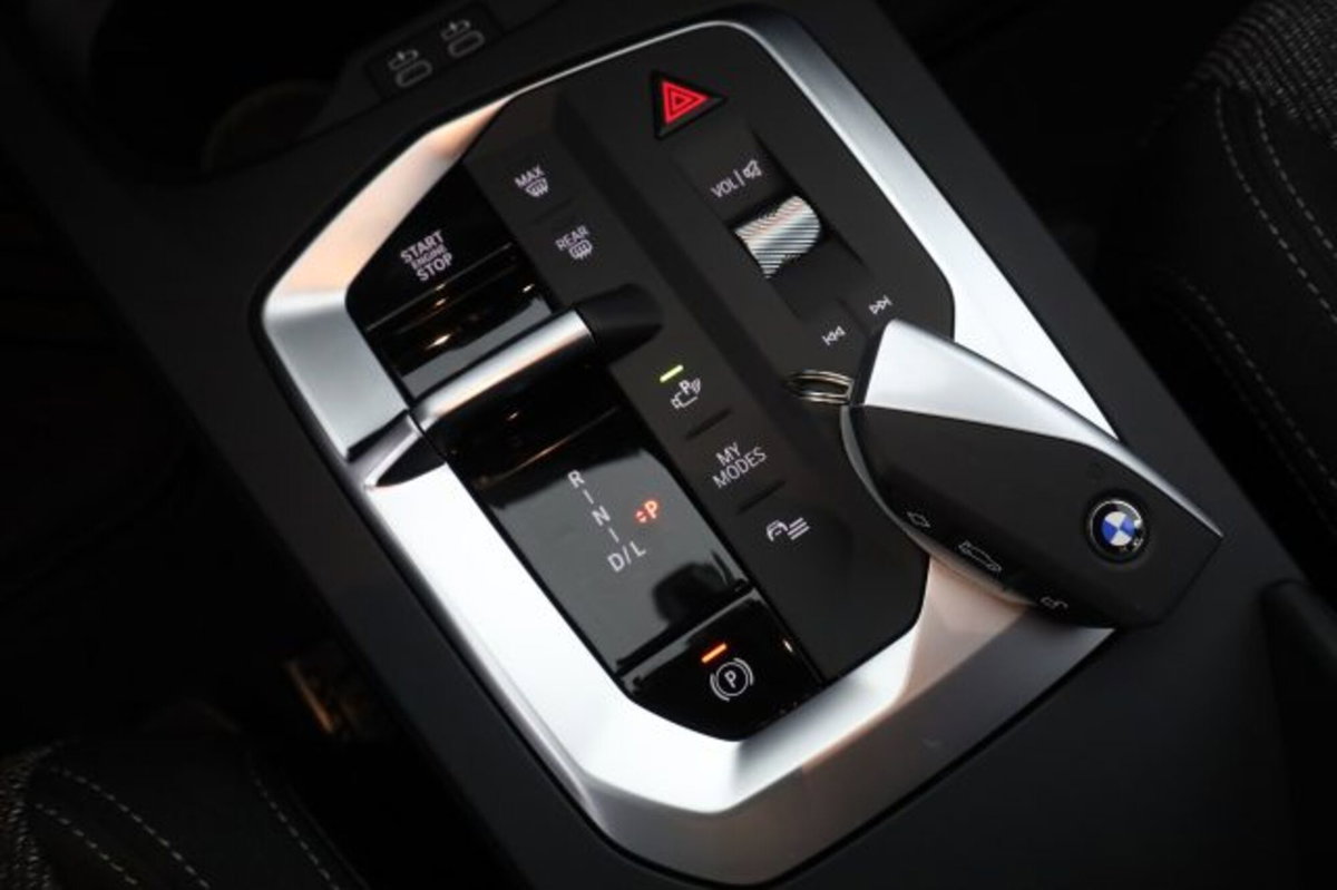 BMW Serie 1 120 48V MSport Design auto (13)