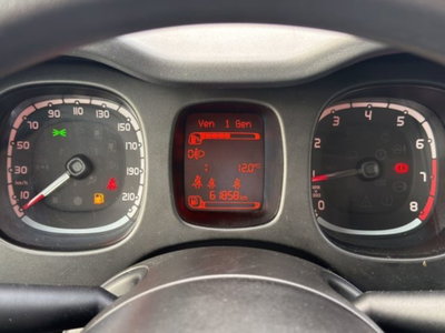 Fiat Panda 1.0 FireFly S&S Hybrid City Cross (15)