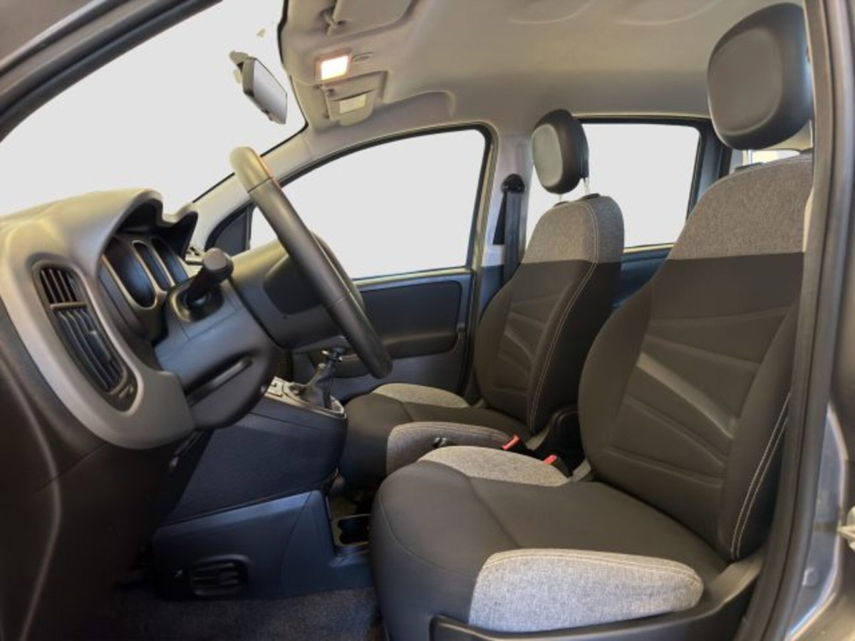 Fiat Panda 1.0 FireFly S&S Hybrid City Cross (9)