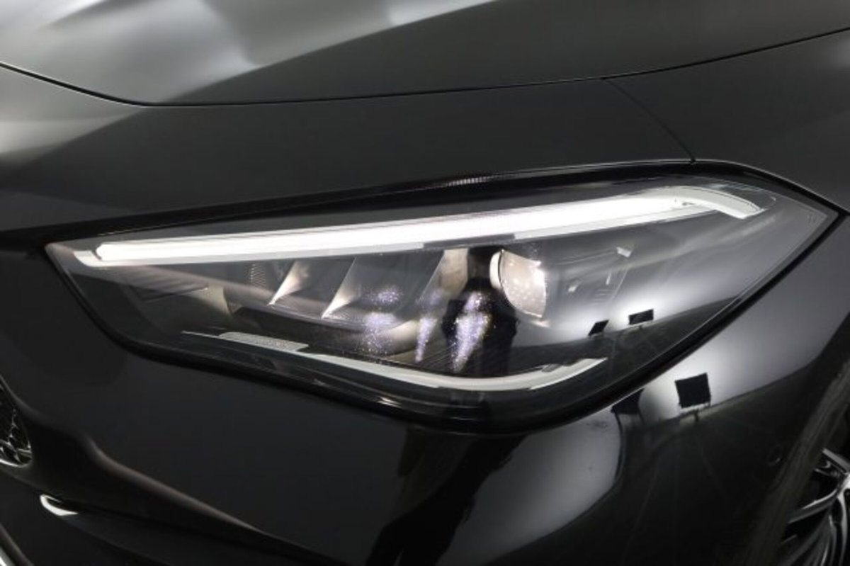 Mercedes-Benz CLE Cabrio 200 AMG Line Premium auto (9)