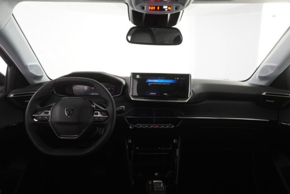 Peugeot 208 1.2 turbo Allure 100cv (12)