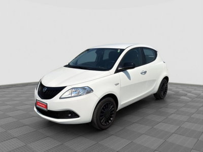 Lancia Ypsilon 1.0 FireFly 5 porte S&S Hybrid Silver Plus usata
