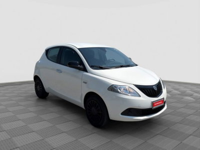 Lancia Ypsilon 1.0 FireFly 5 porte S&S Hybrid Silver Plus (7)