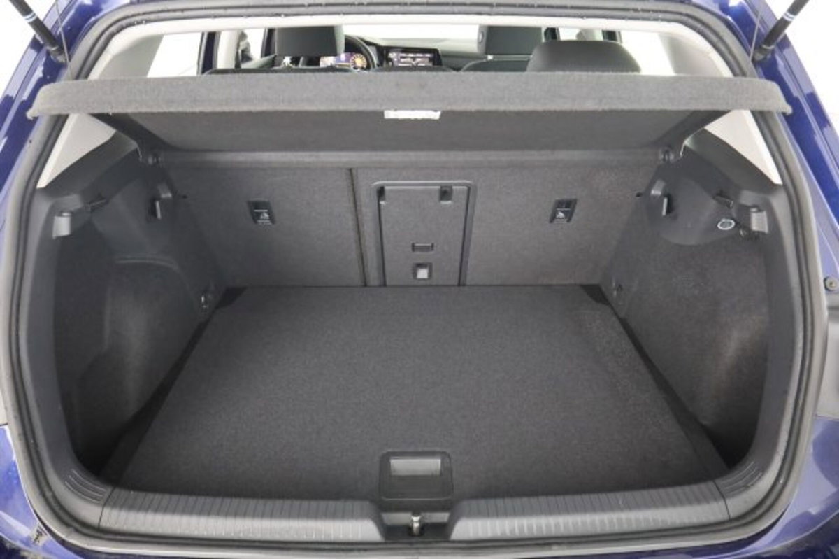 Volkswagen Golf 1.0 TSI EVO Life (6)
