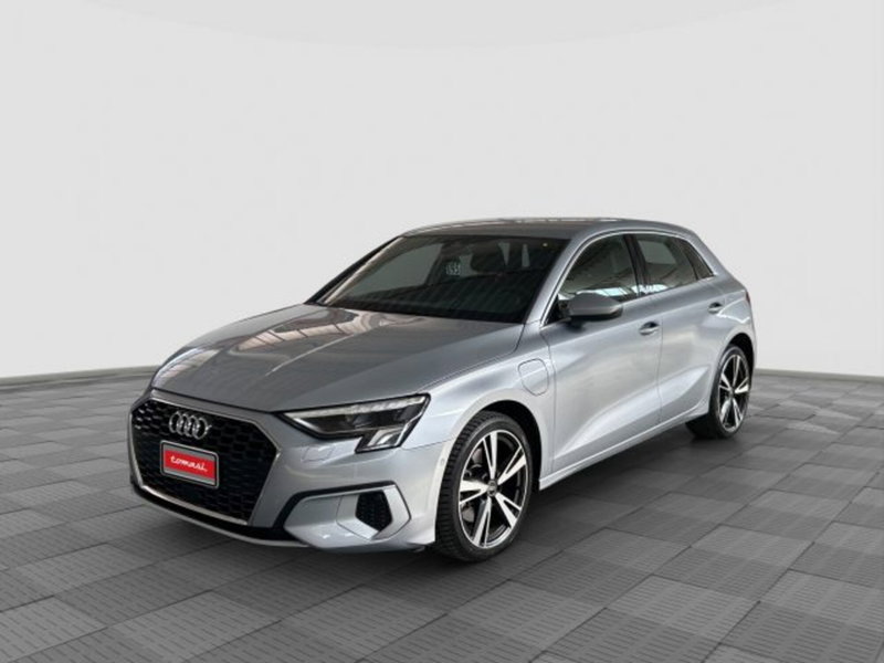 Audi A3 Sportback 40 TFSI e S tronic Business Advanced