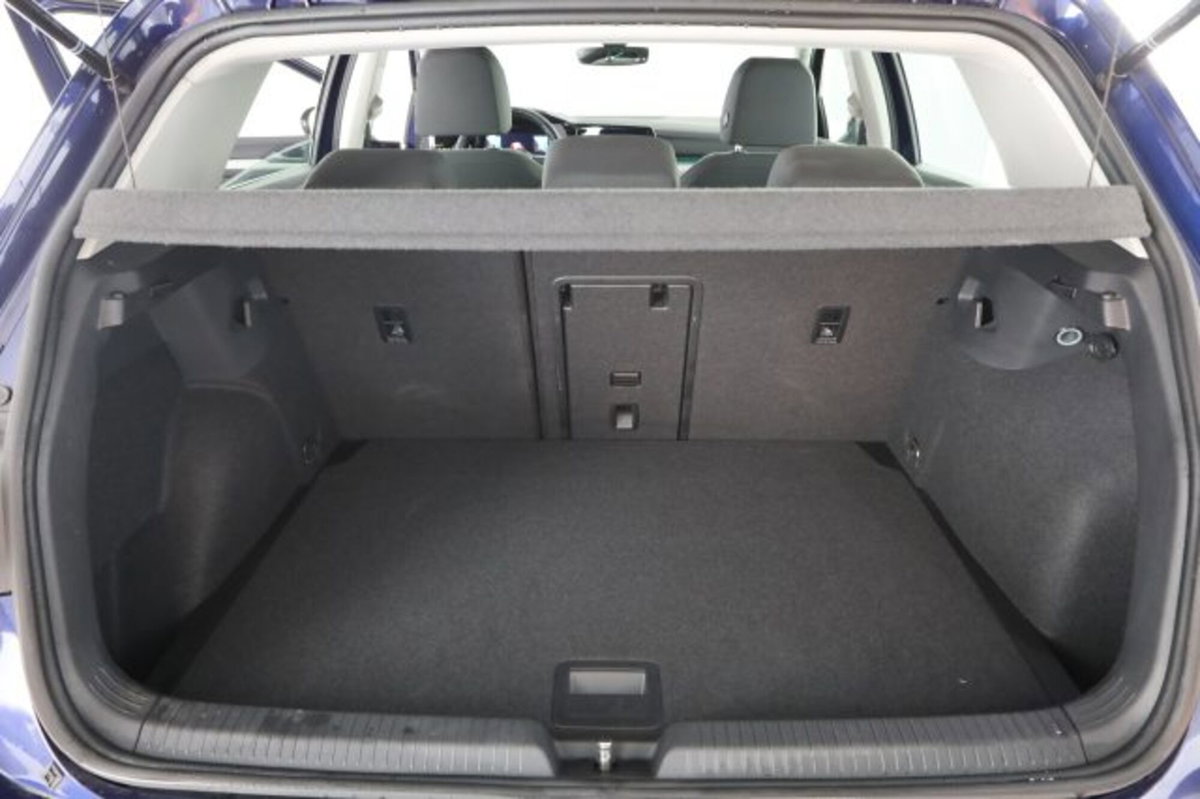 Volkswagen Golf 1.0 TSI EVO Life (6)