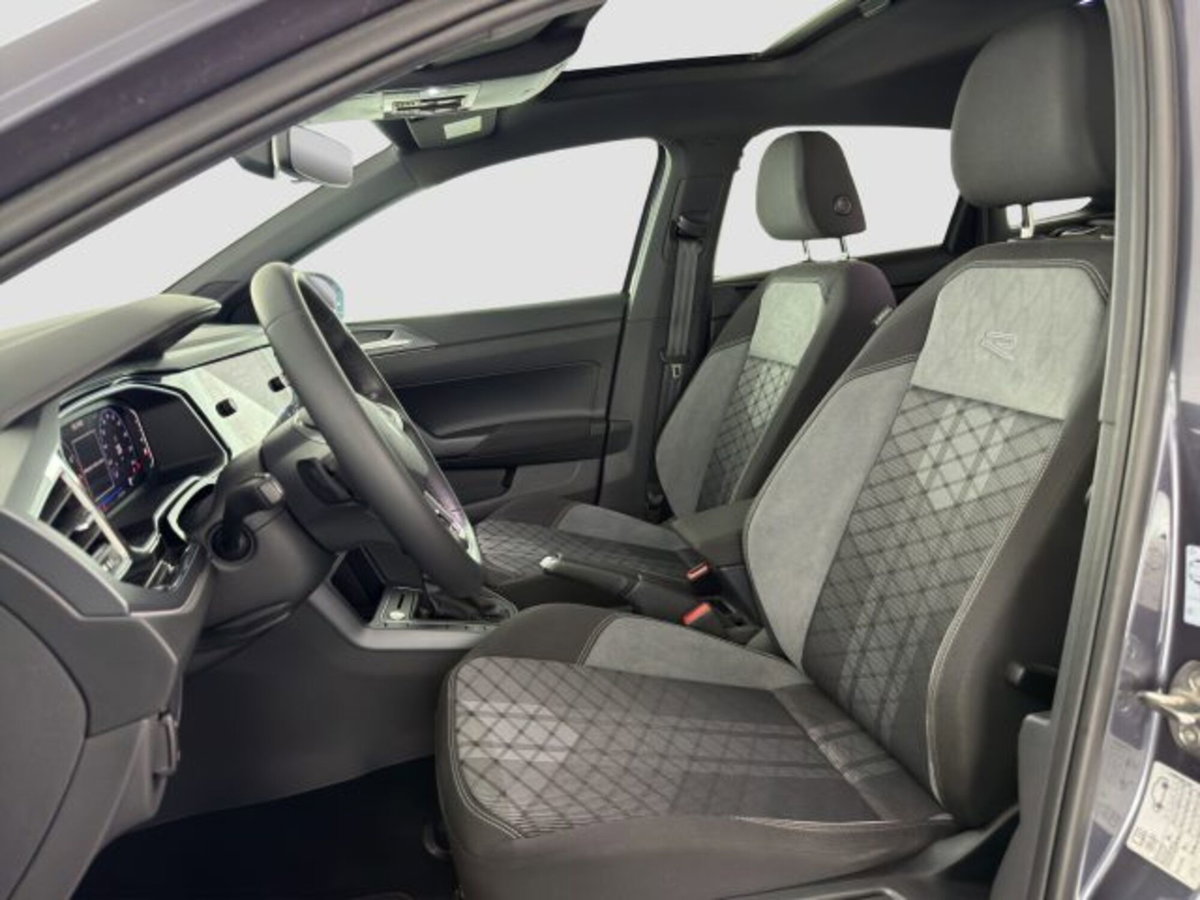 Volkswagen Taigo 1.0 TSI 110 CV DSG R-Line (11)