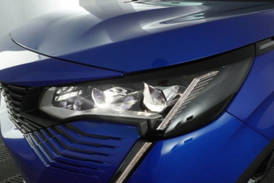Peugeot 3008 BlueHDi 130 S&S EAT8 GT Pack (17)