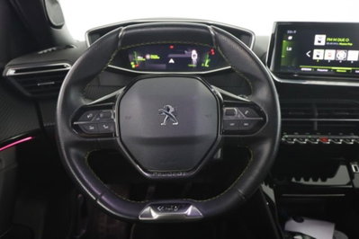 Peugeot 2008 PureTech 130 S&S EAT8 GT Line (5)