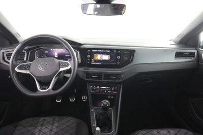 Volkswagen Taigo 1.0 tsi R-Line 115cv (4)