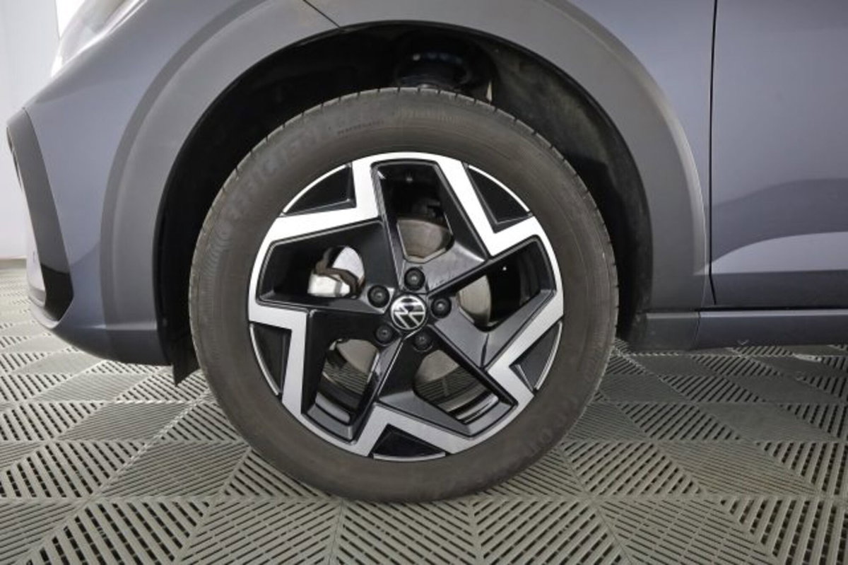 Volkswagen Taigo 1.0 tsi R-Line 115cv (8)