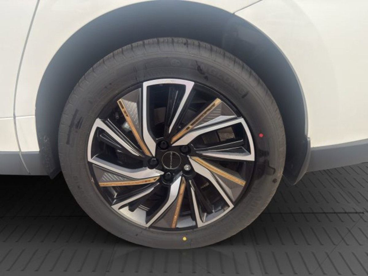 Forthing U-Tour U-Tour 1.5 auto 7p.ti (17)