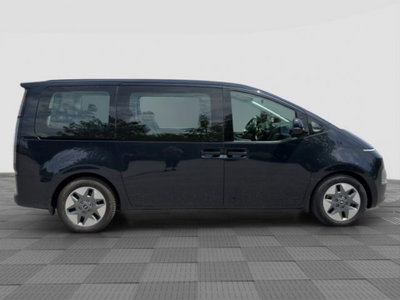 Hyundai Staria 2.2 awd auto (6)