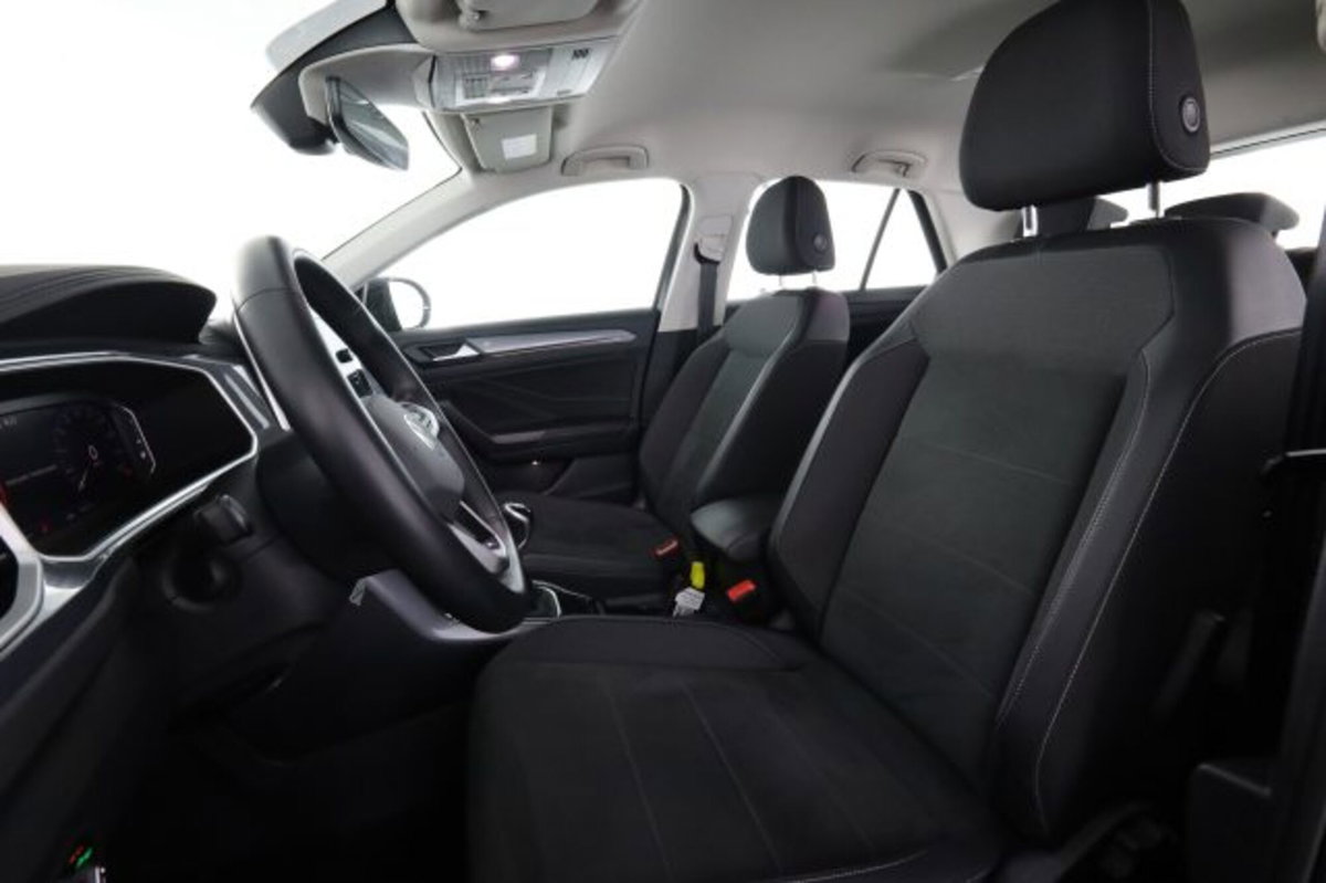 Volkswagen T-Roc 1.0 tsi Style 115cv (2)