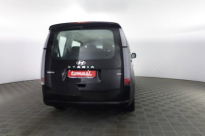 Hyundai Staria 2.2 awd auto (5)