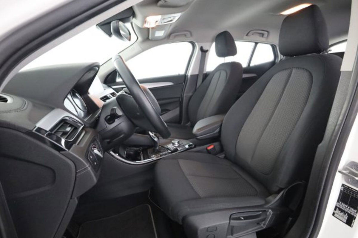 BMW X2 sDrive18d Business-X (2)