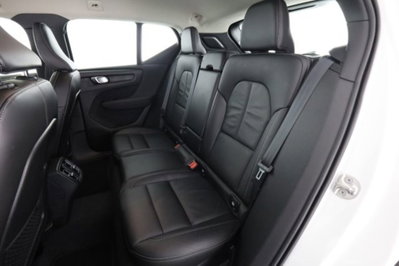 Volvo XC40 T2 Geartronic Momentum Pro (3)