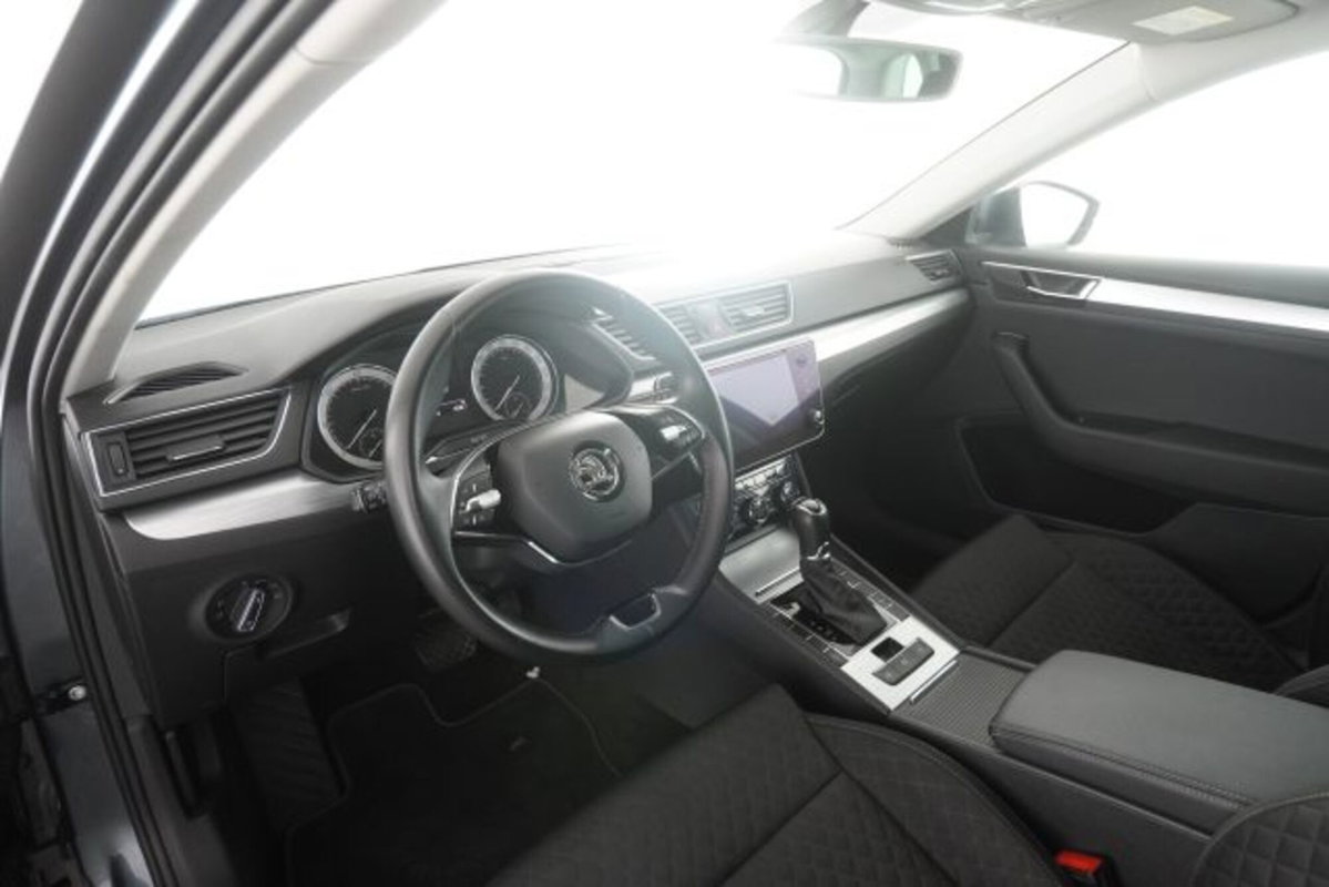 Skoda Superb Station Wagon 1.6 TDI DSG Wagon Ambition (9)