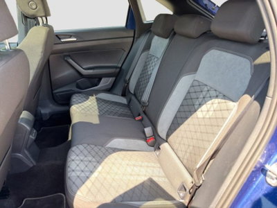 Volkswagen Taigo 1.0 tsi R-Line 115cv (11)