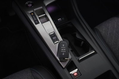 Peugeot 408 1.2 puretech Allure s&s 130cv eat8 (13)