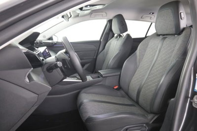 Peugeot 408 1.2 puretech Allure s&s 130cv eat8 (2)