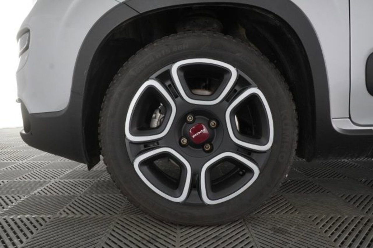 Fiat Panda 1.0 FireFly S&S Hybrid City Cross (16)