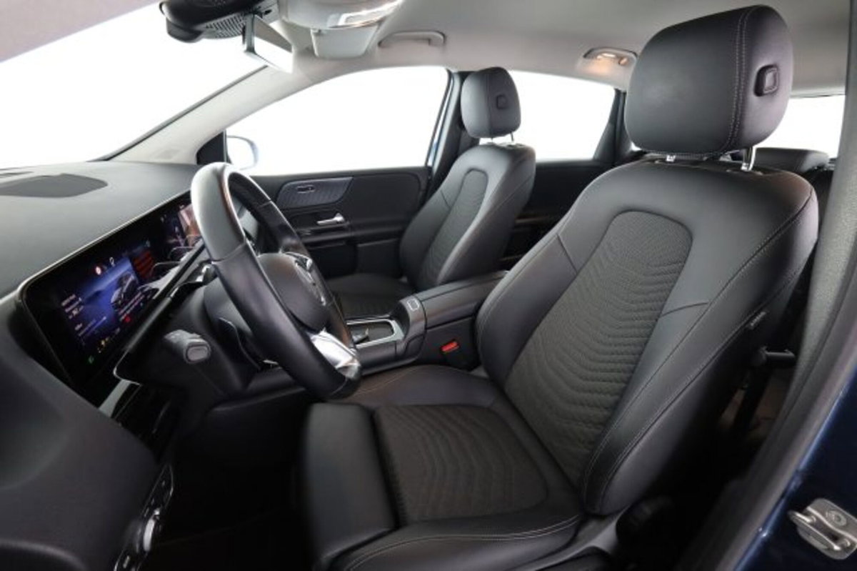 Mercedes-Benz CLA Shooting Brake 180 d Advanced auto (2)