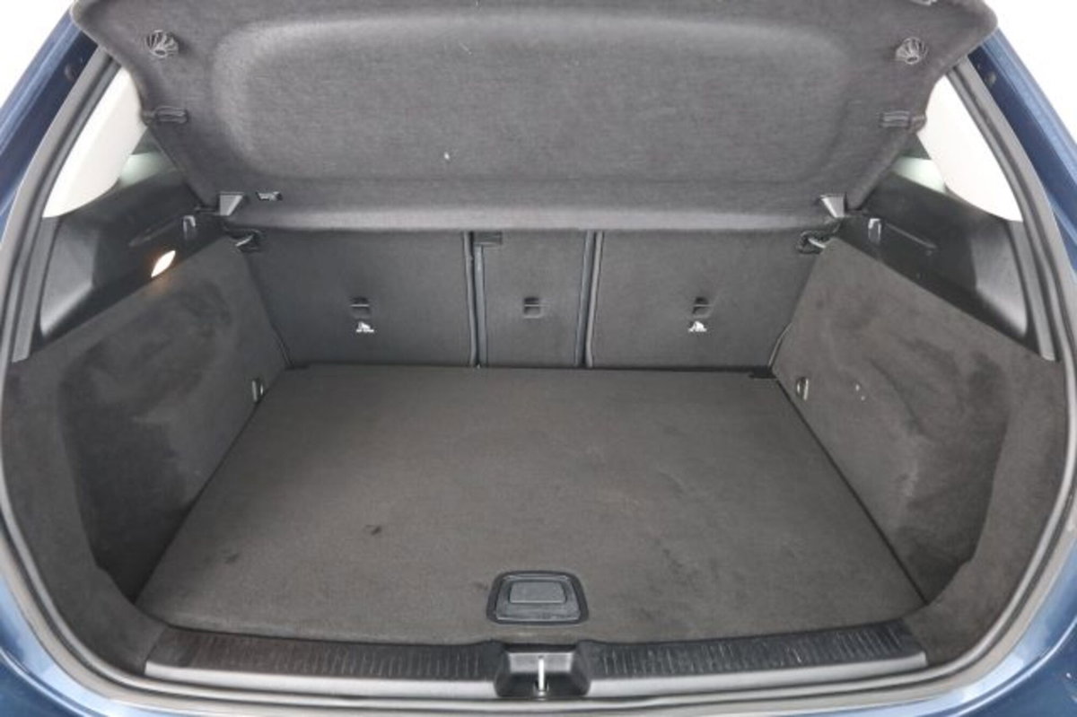 Mercedes-Benz CLA Shooting Brake 180 d Advanced auto (6)