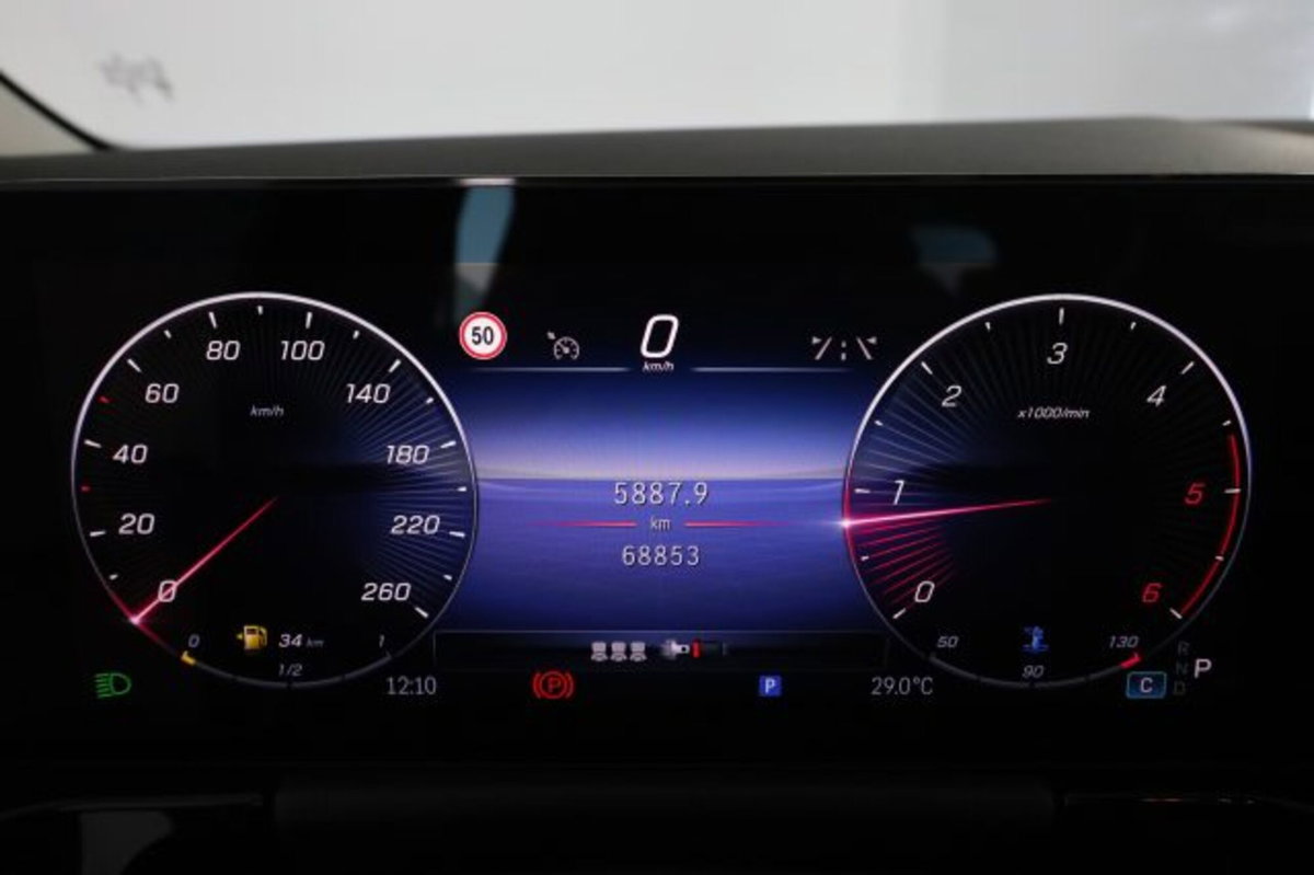 Mercedes-Benz CLA Shooting Brake 180 d Advanced auto (7)
