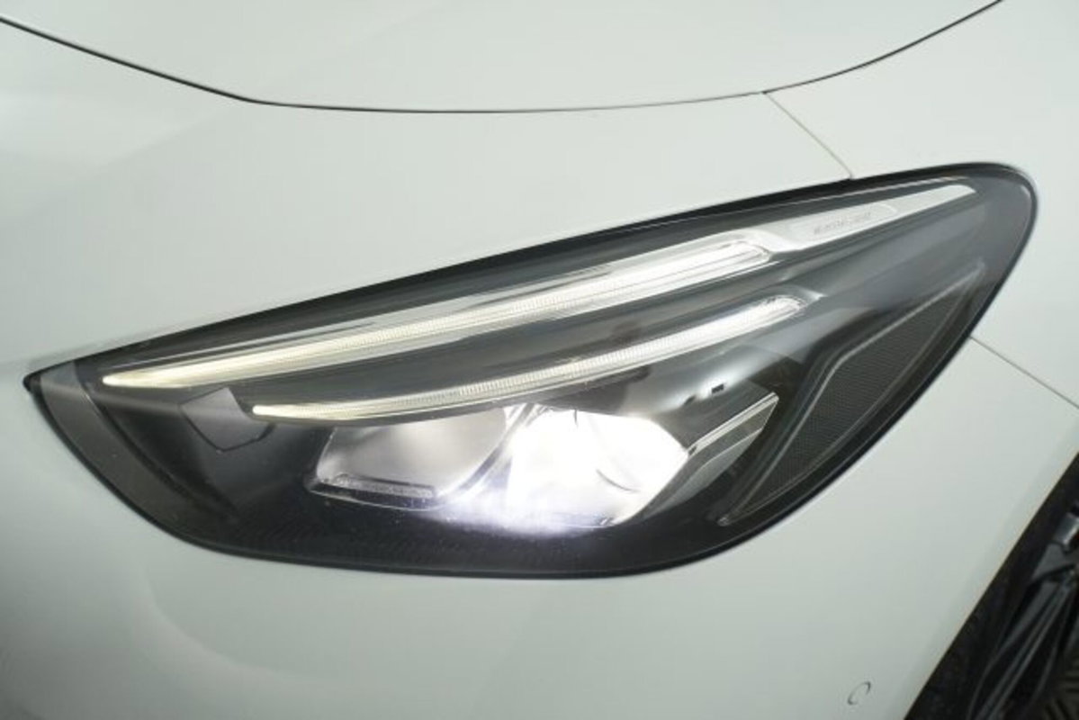 Mercedes-Benz CLA 200 d Sport (15)