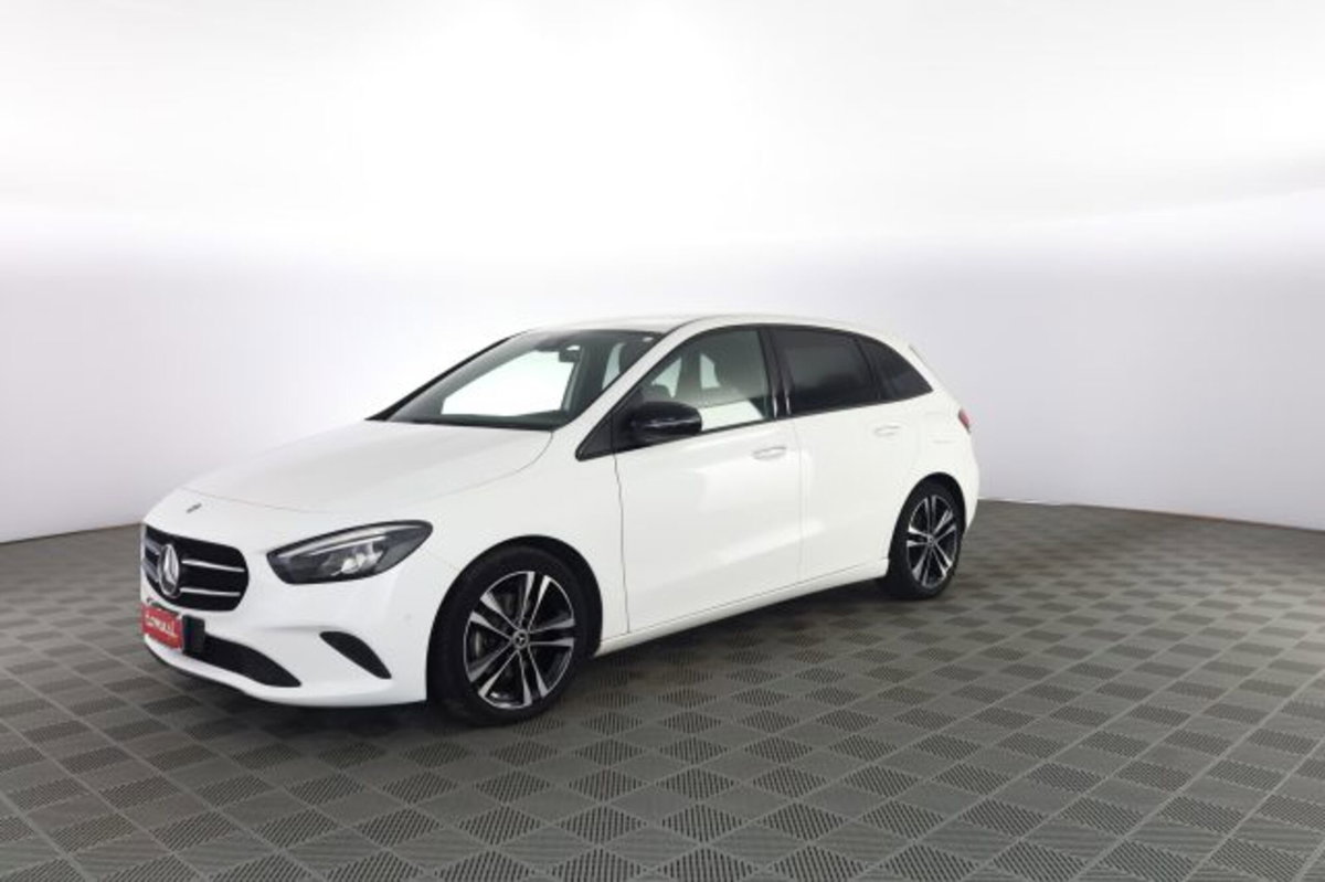 Mercedes-Benz CLA 200 d Sport (8)
