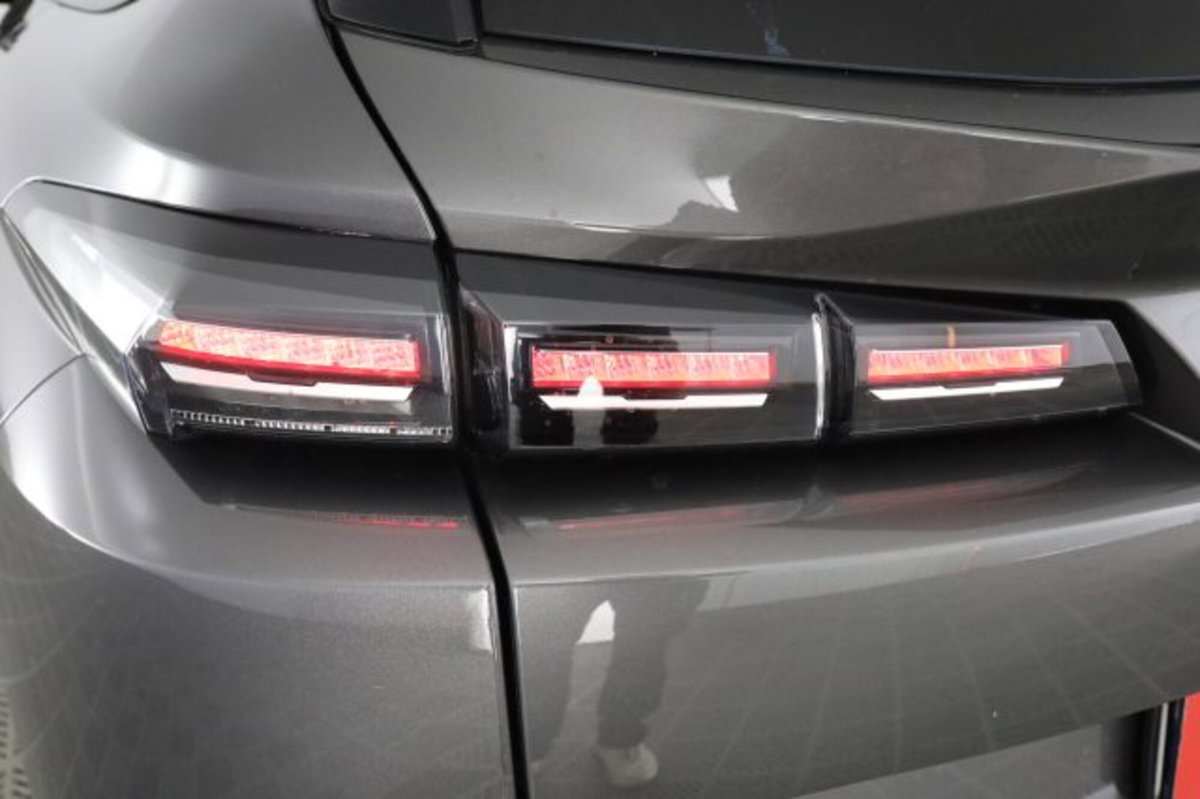 Peugeot 308 SW BlueHDi 130 S&S EAT8 Allure Pack (10)