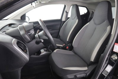 Toyota Aygo X 1.0 VVT-i 72 CV 5 porte Limited Air (2)
