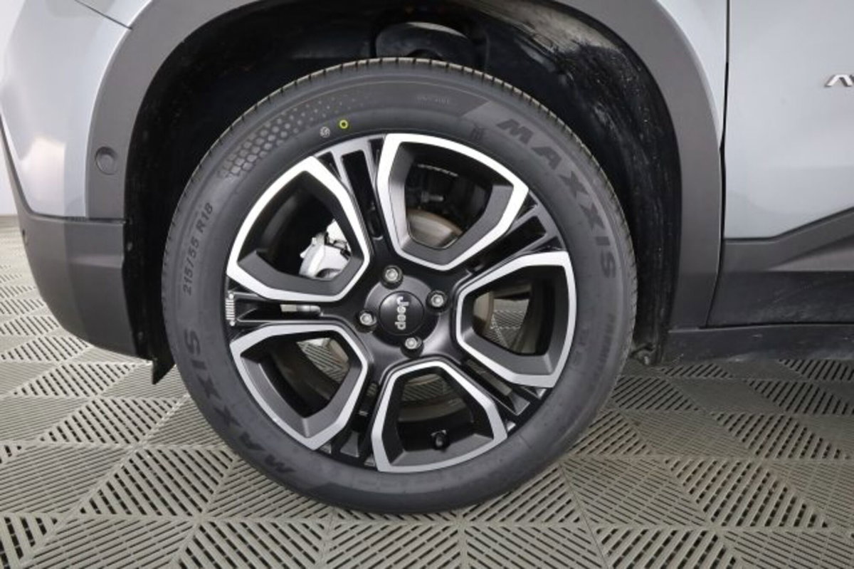 Jeep Avenger 1.2 turbo Summit fwd 100cv (8)