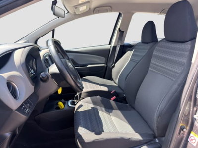 Toyota Yaris 1.0 5 porte (10)