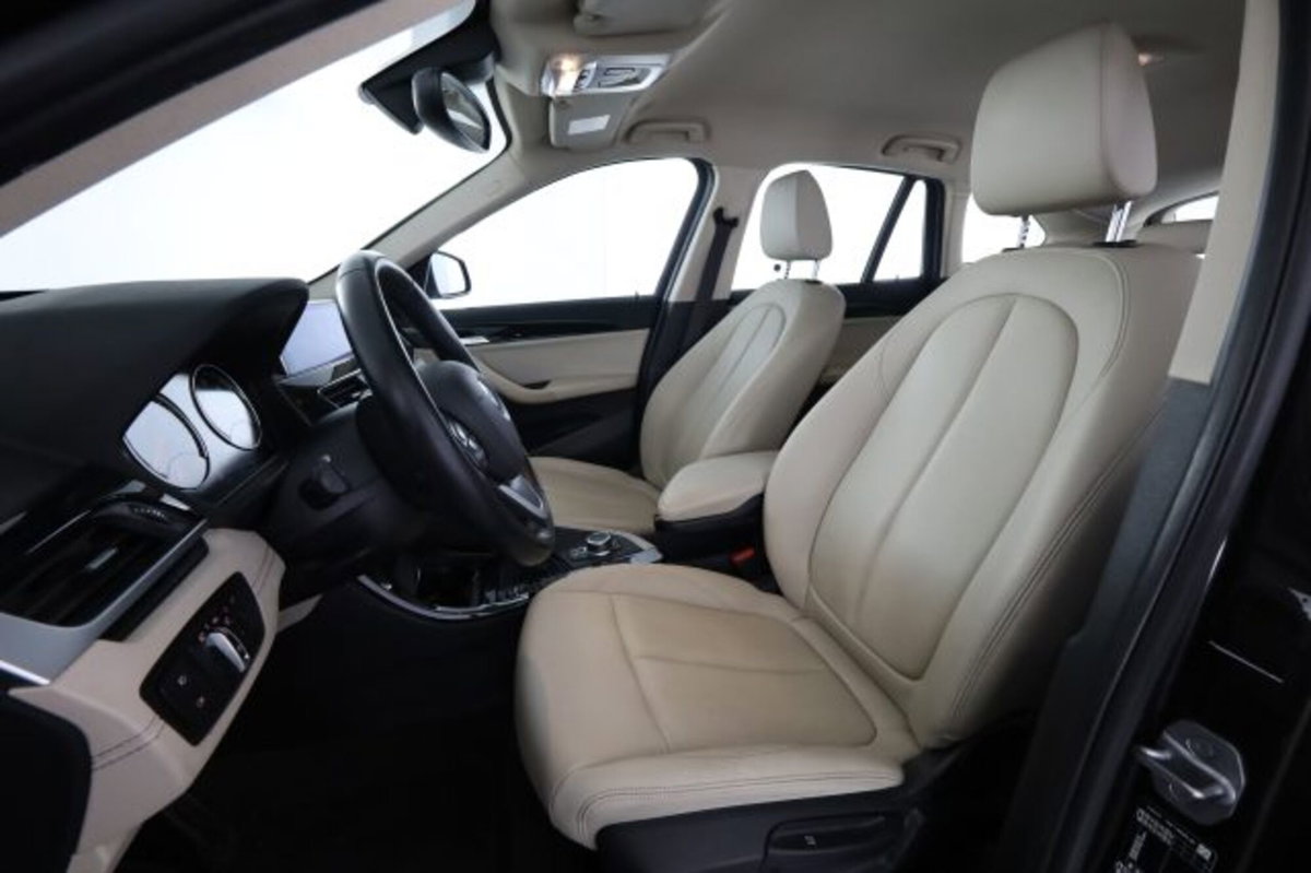 BMW X1 sDrive18d xLine Plus (10)