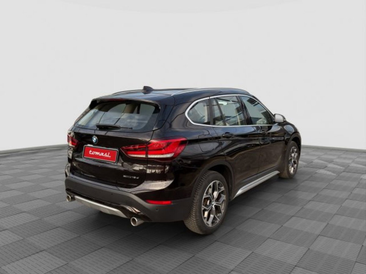 BMW X1 sDrive18d xLine Plus (5)