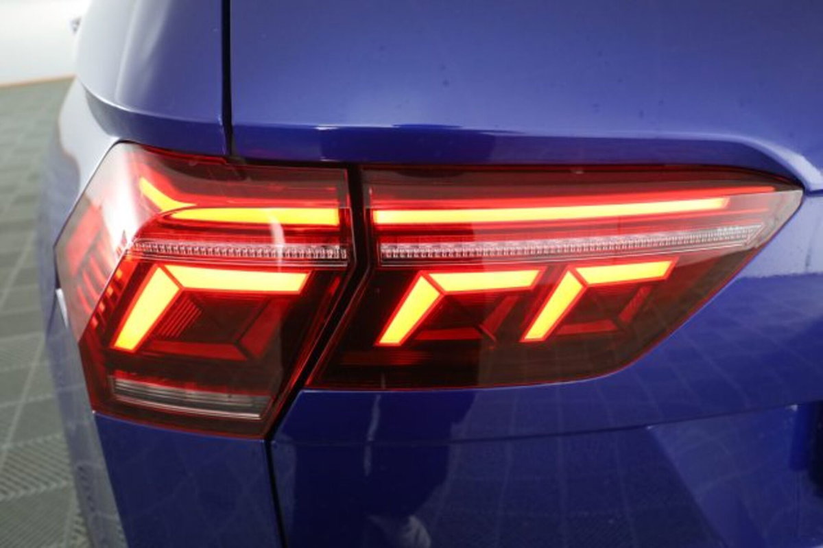 Volkswagen Tiguan 2.0 TDI 150 CV SCR DSG 4MOTION R-Line (10)