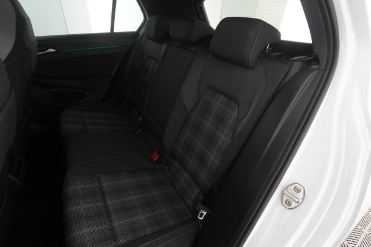 Volkswagen Golf 2.0 TDI GTD DSG (3)