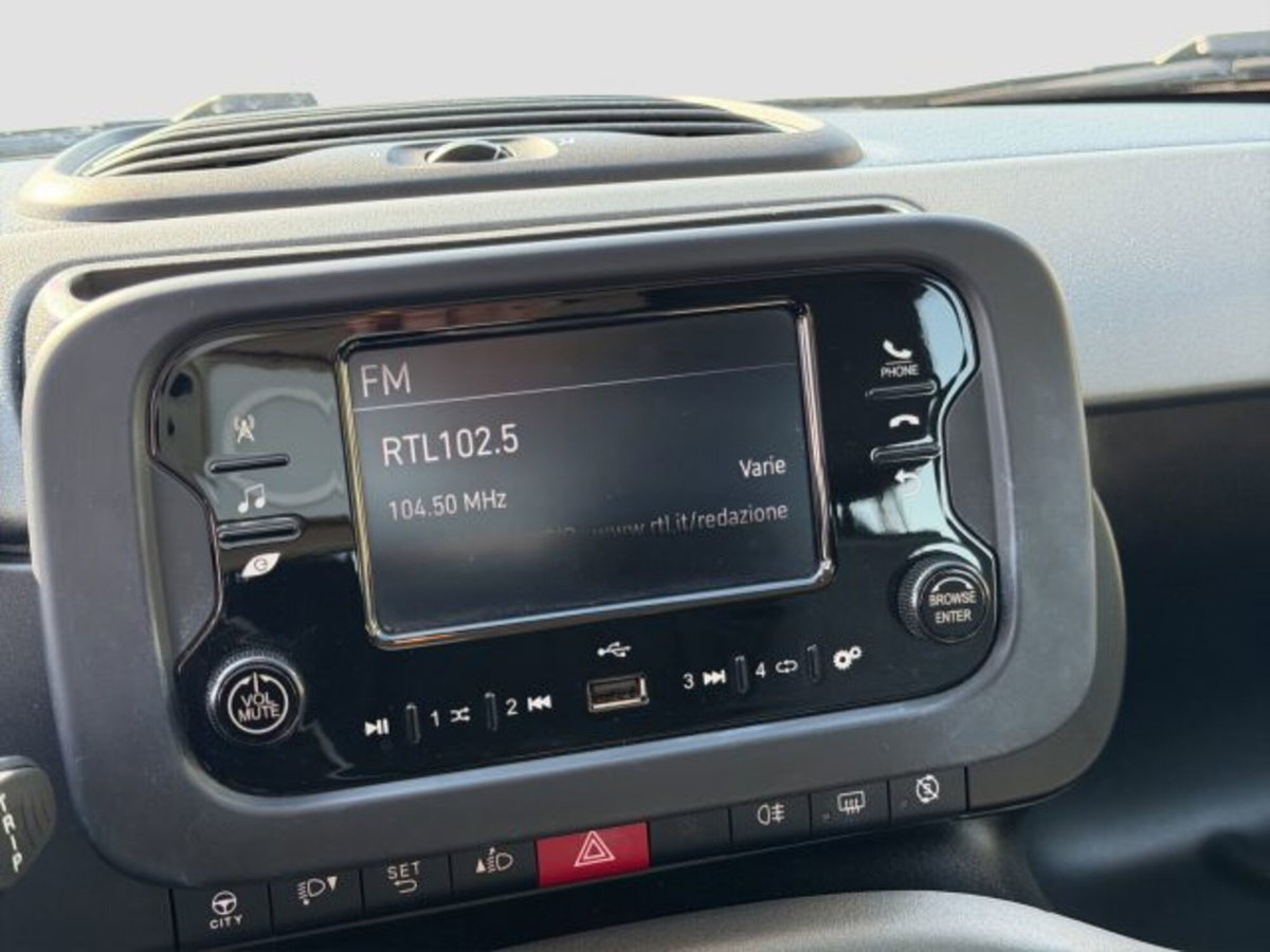 Fiat Panda 1.0 FireFly S&S Hybrid City Cross (15)