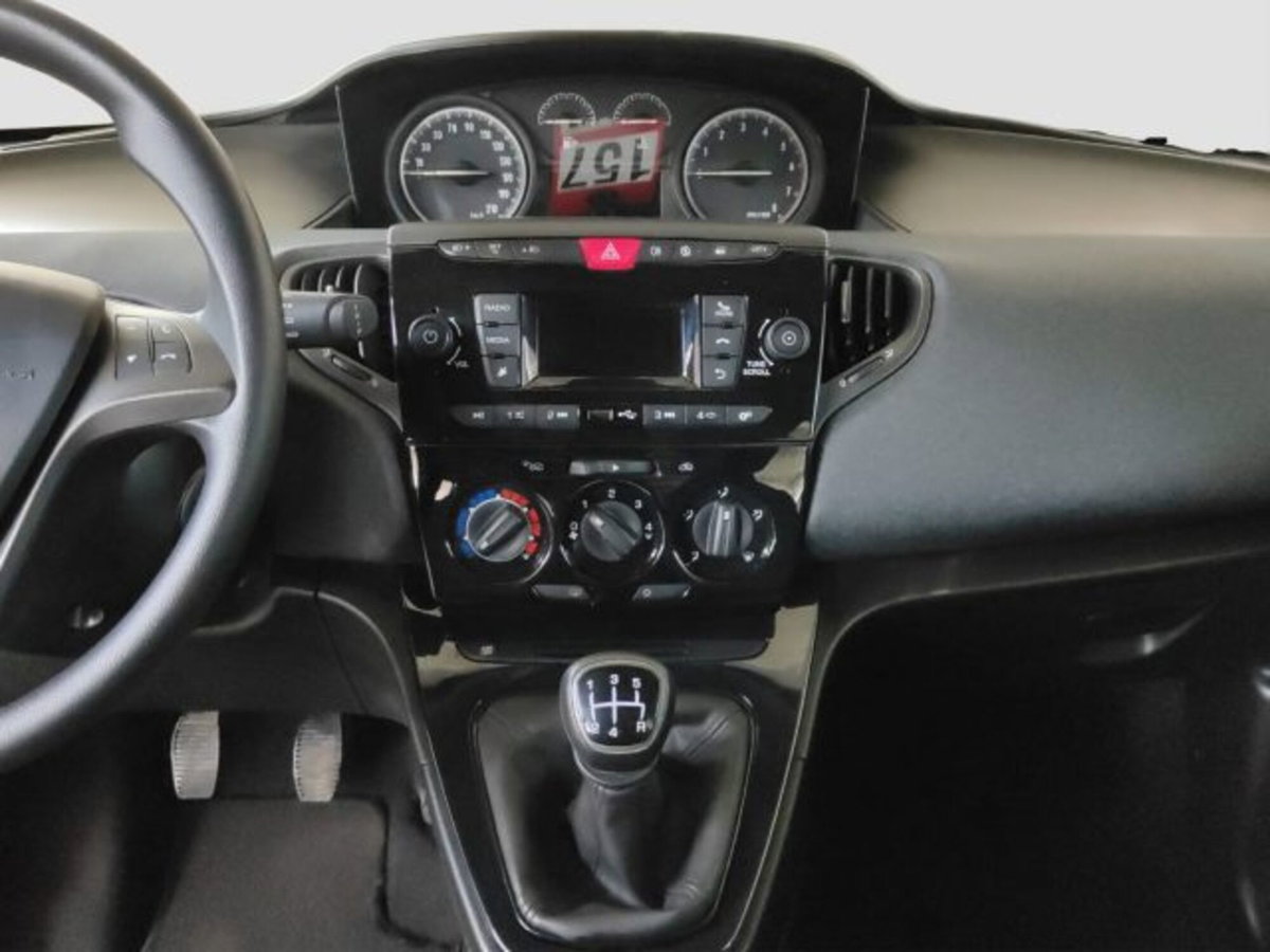 Lancia Ypsilon 1.2 69 CV 5 porte S&S Elefantino Blu (13)