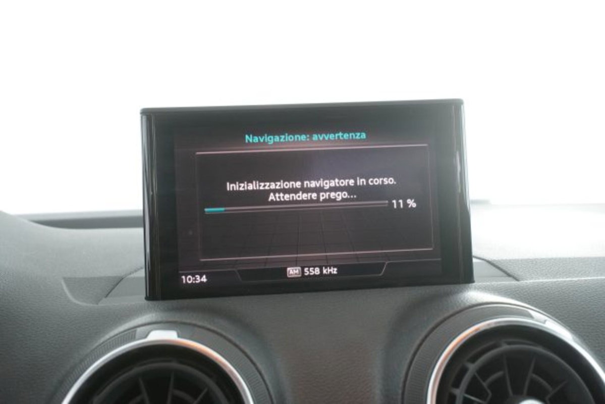 Audi Q2 Q2 30 TDI Business (17)