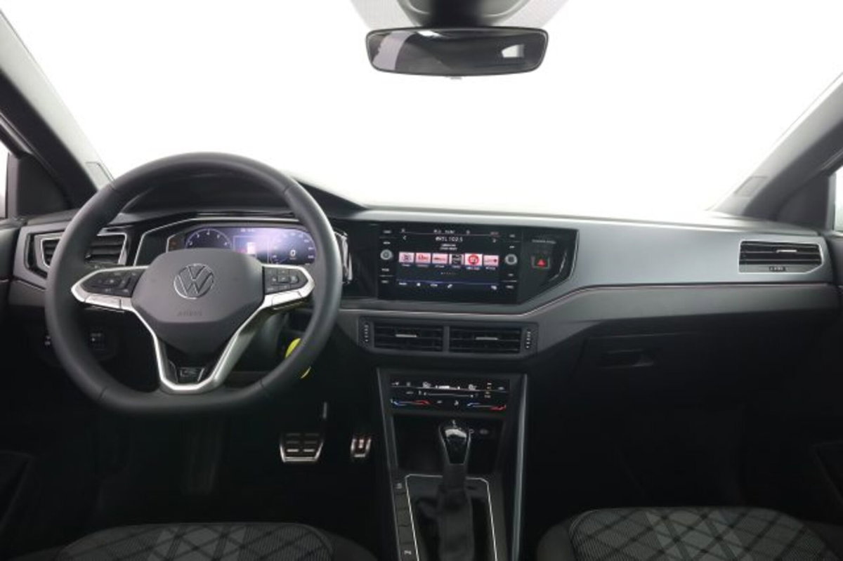 Volkswagen Taigo 1.0 TSI 110 CV DSG R-Line (4)