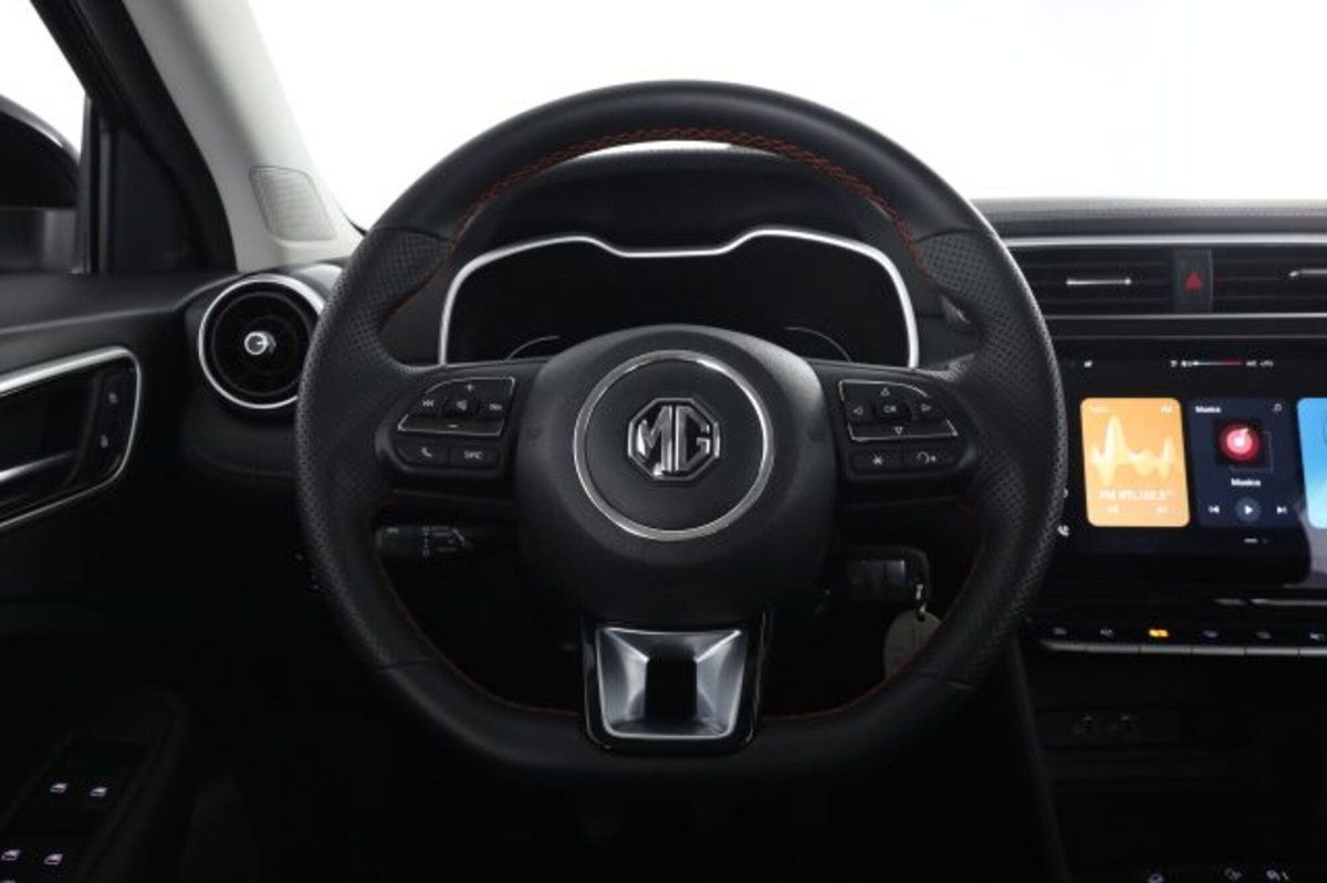Mg ZS ZS 1.5 Luxury (4)