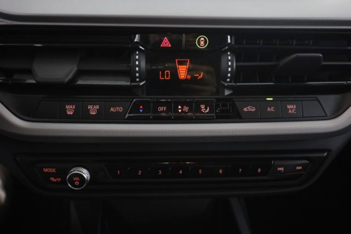 BMW Serie 1 116d 2.0 116CV cat 5 porte.It DPF (13)