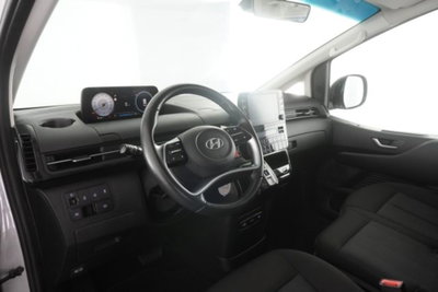 Hyundai Staria 2.2 awd auto (9)