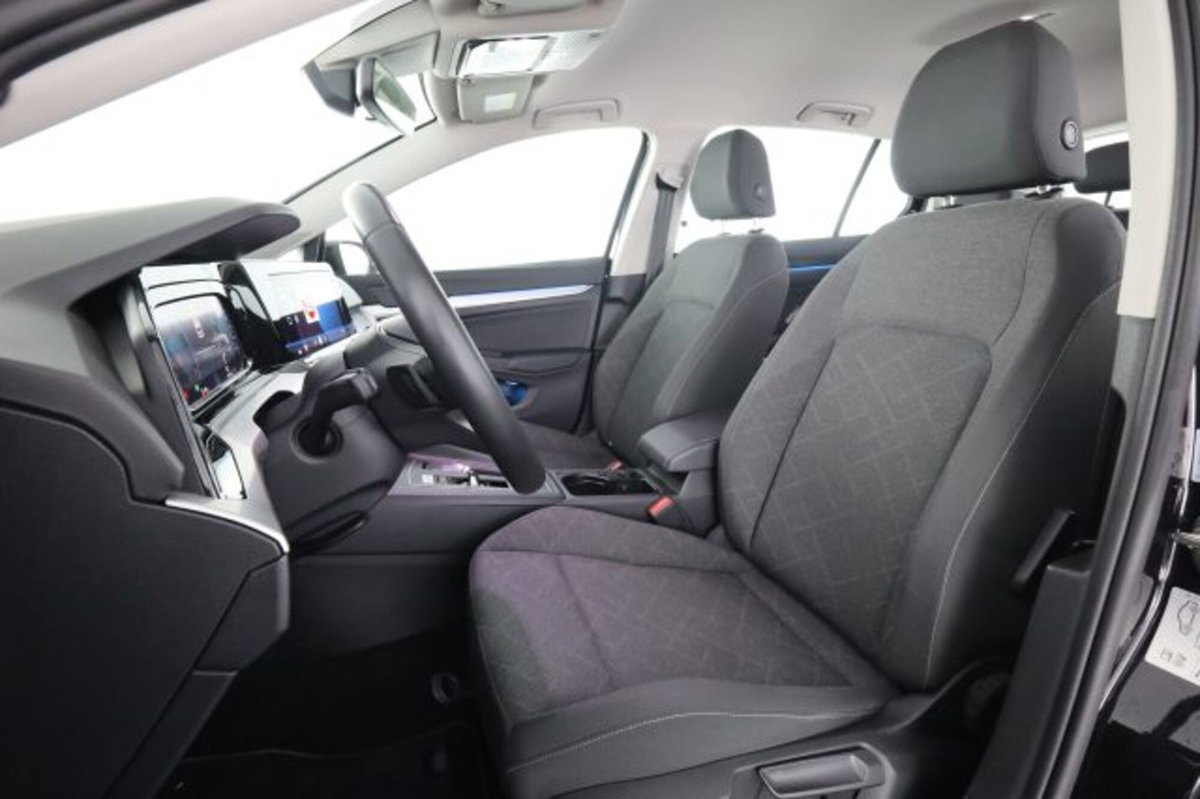 Volkswagen Golf Variant 2.0 TDI SCR DSG Life (2)