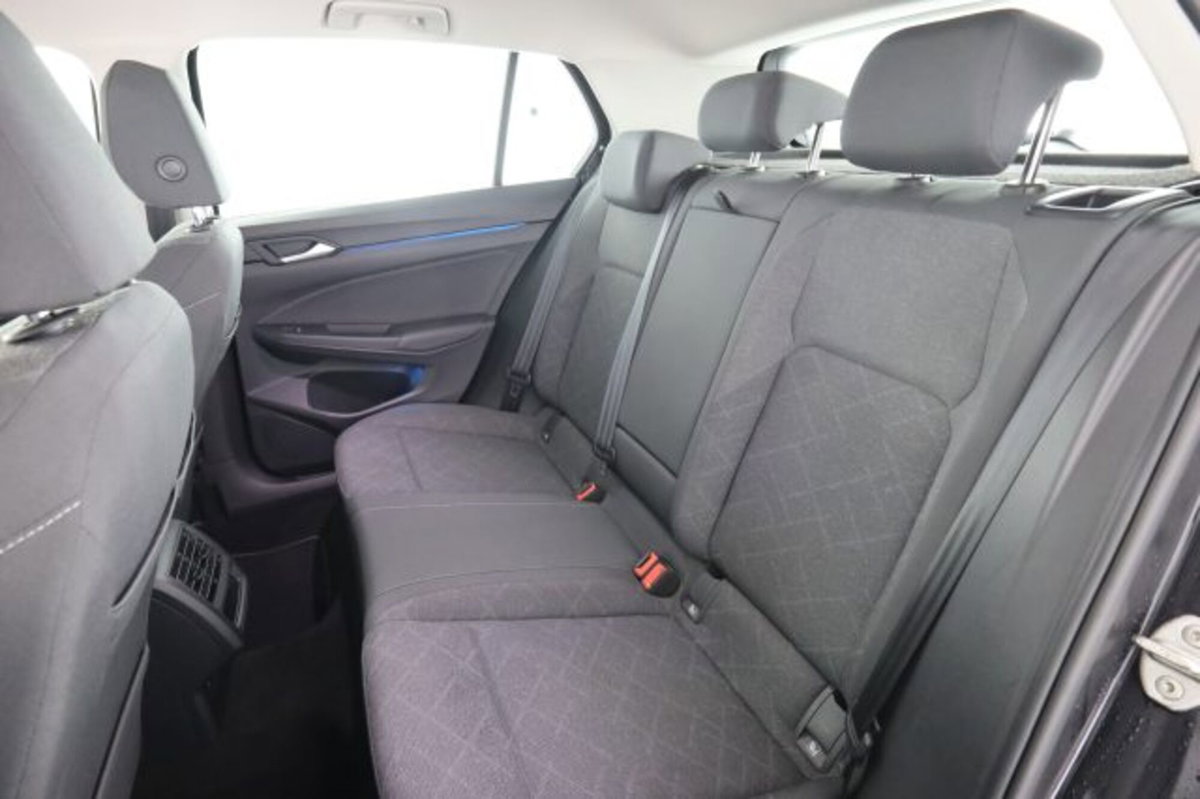 Volkswagen Golf Variant 2.0 TDI SCR DSG Life (3)