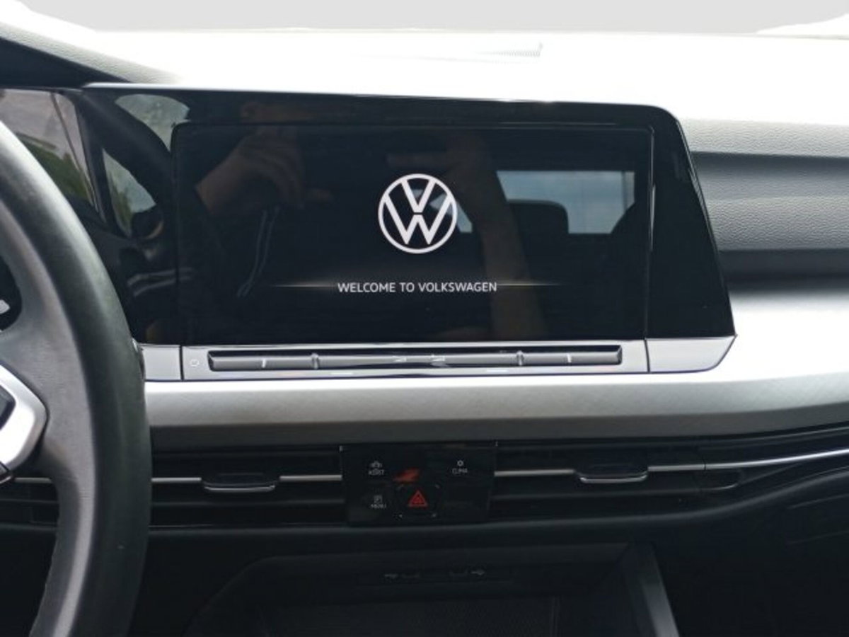 Volkswagen Golf Variant 2.0 TDI SCR DSG Life (17)